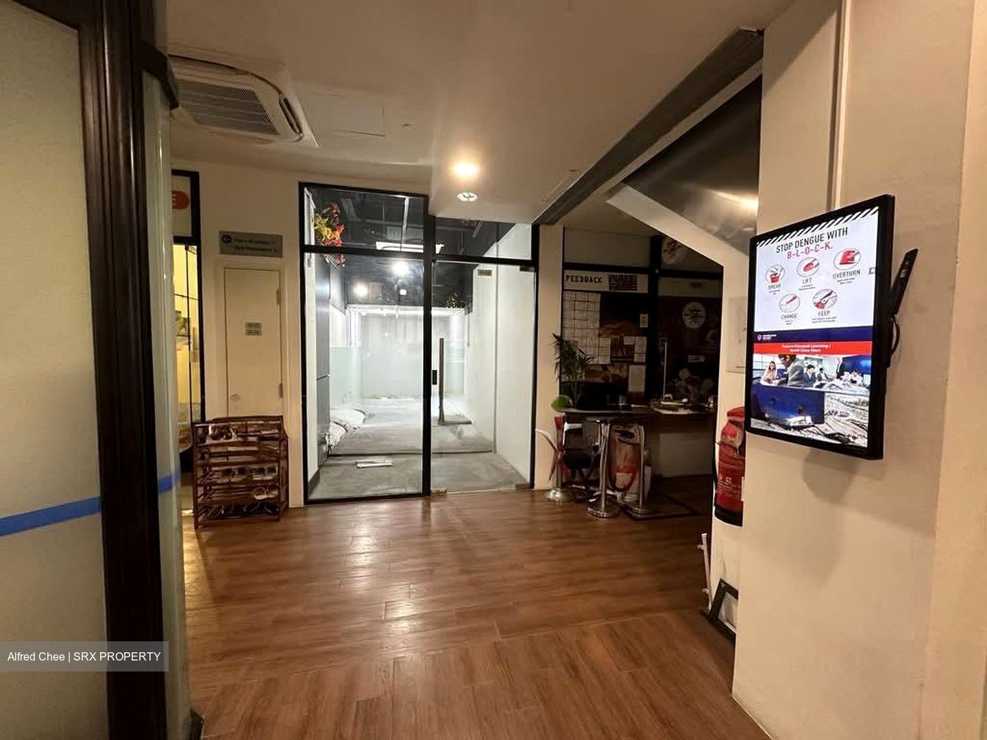 Viva Vista (D5), Retail #589668361